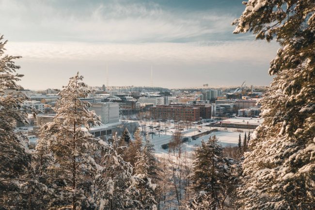Talvinen ilmakuva Lahti – dronekuvaus lumi maisema