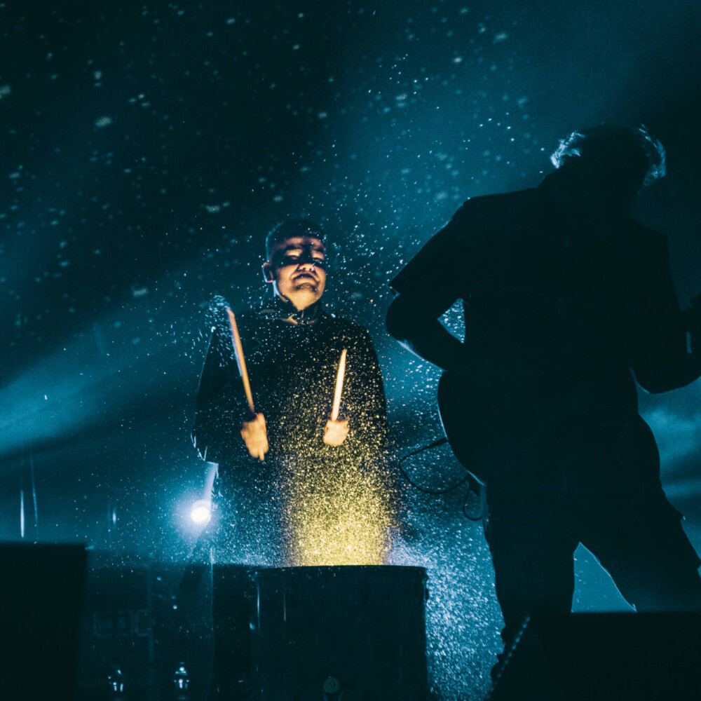 Tapahtumakuvaus Lahti – bändi lavalla konserttisalissa, tunnelmakuva, NNS, 21